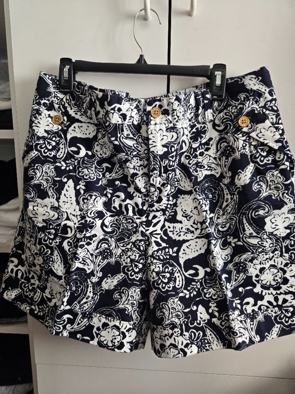Lauren Ralph Lauren Paisley Cuffed Shorts Gold Button Detail - barely worn
